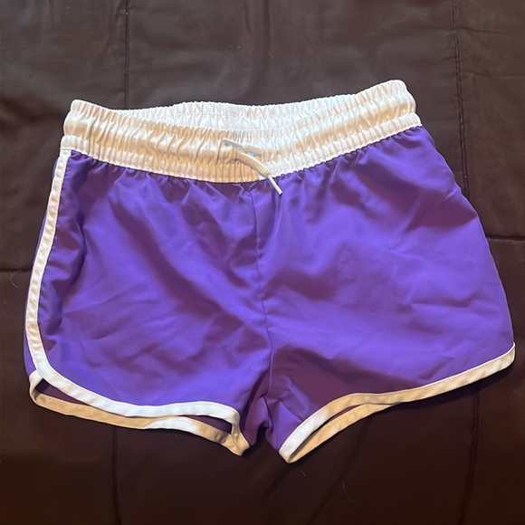 Bundle of girls shorts - Picture 2 of 9